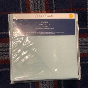 BRAND NEW WITHOUT TAGS TWIN BEDDING SHEETS